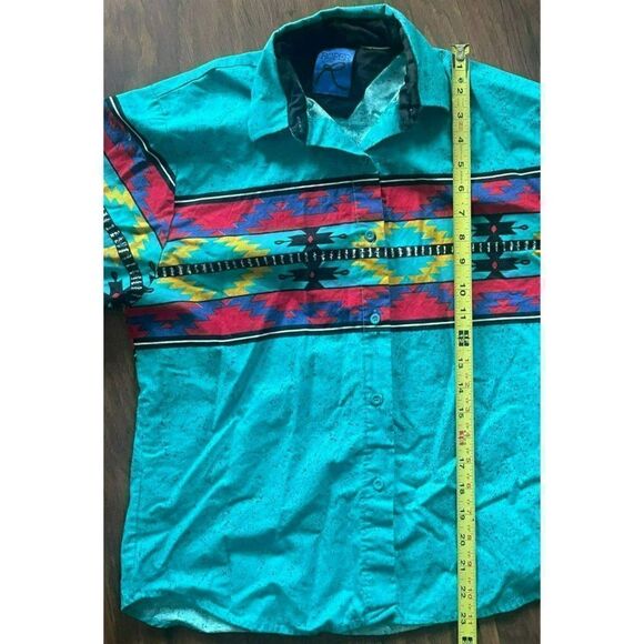 Woman's Western Cowgirl Style Southwest Pattern Print Button Shirt Size M - Picture 4 of 6